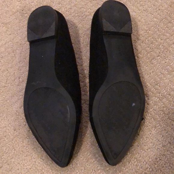 Women’s pointed toe black flats - Picture 2 of 6